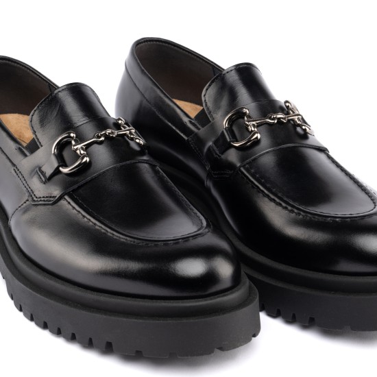 ART874 – Ανδρικό Luxury Loafer με Μεταλλικό Διακοσμητικό | Μαύρο